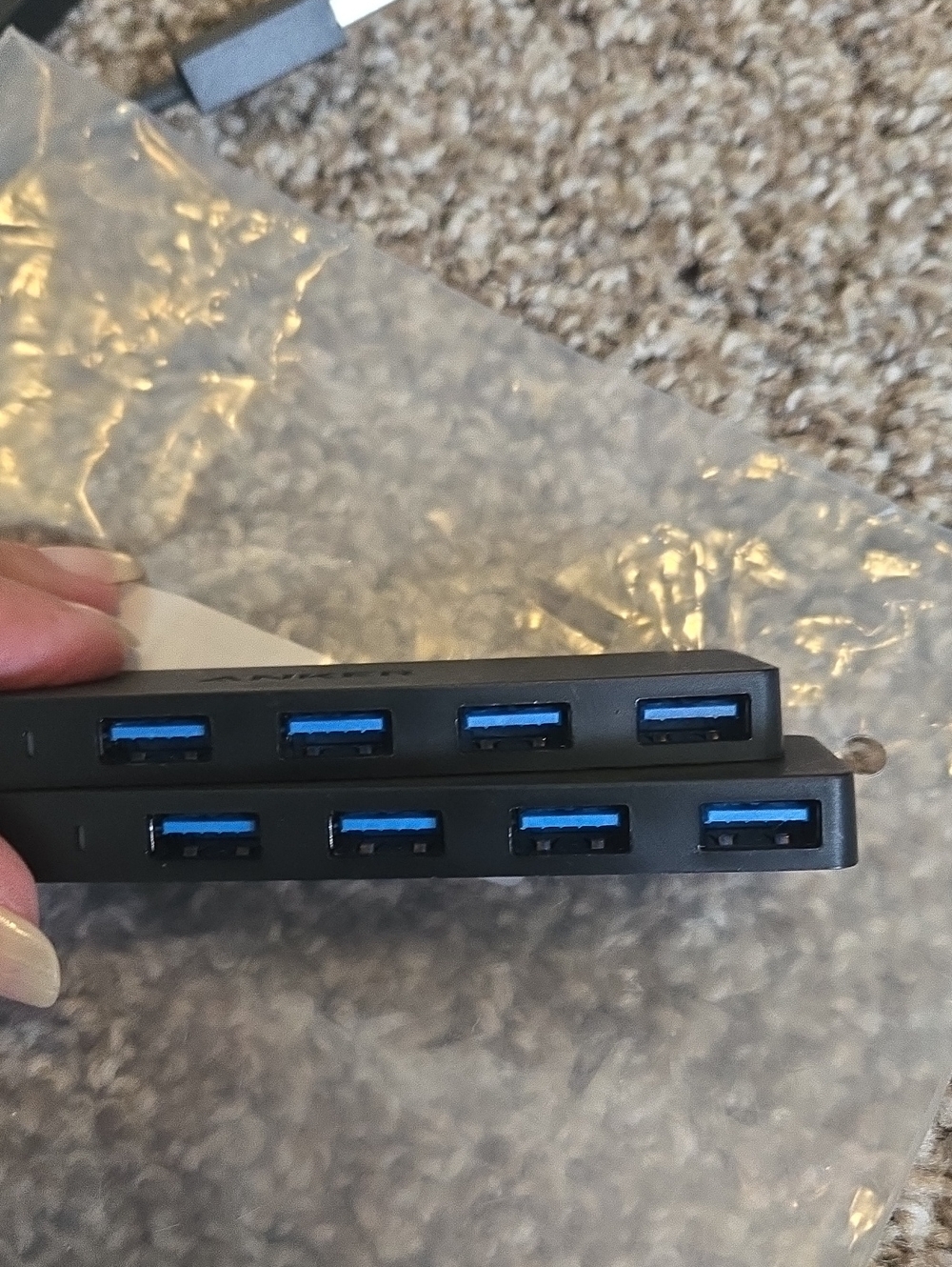 Anker Black USB 3.0 Multi-Port Hub - High-Speed Expansion - Picture 2 of 4